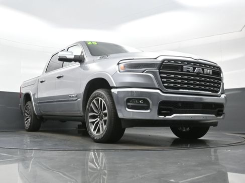 Used 2025 RAM 1500 Limited AWD/4WD image 35