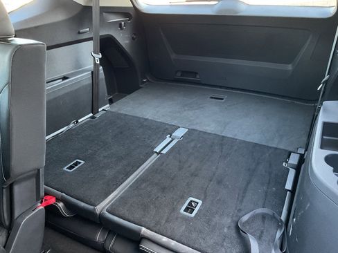 Used 2024 Volkswagen Atlas SE image 17