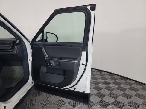 Used 2022 Rivian R1T Launch Edition image 18