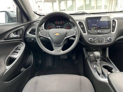 Used 2023 Chevrolet Malibu LT FWD image 27