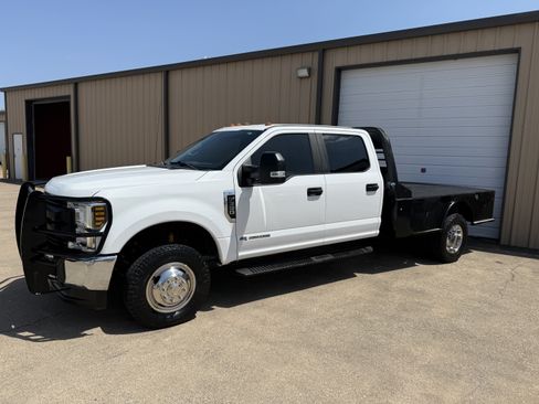 Used 2018 Ford F350 XL w/ Power Equipment Group AWD/4WD image 4