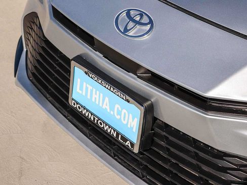 Used 2025 Toyota Camry LE FWD image 8