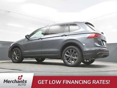 Used 2023 Volkswagen Tiguan SE AWD/4WD image 35