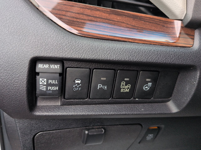 Used 2017 Toyota Sienna Limited AWD/4WD image 20