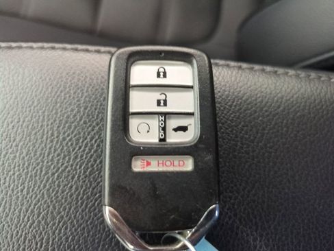 Used 2021 Honda CR-V Touring image 37