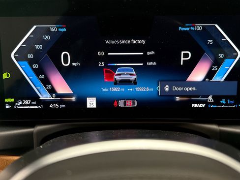 Used 2023 BMW 330e xDrive w/ M Sport Package image 10