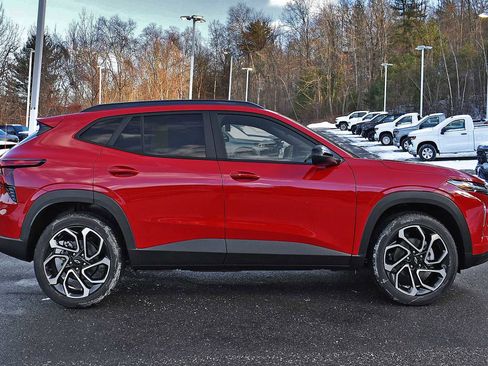 New 2026 Chevrolet Trax RS w/ Sunroof Package image 6