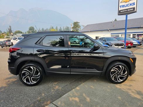 Used 2026 Chevrolet TrailBlazer RS w/ Convenience Package AWD/4WD image 4