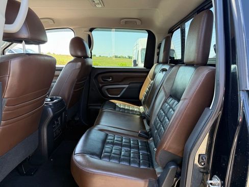Used 2018 Nissan Titan Platinum Reserve AWD/4WD image 7