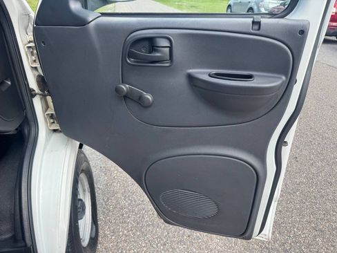 Used 2001 Dodge B1500 RWD image 15
