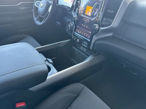 New 2026 RAM 1500 4x4 Crew Cab image 14