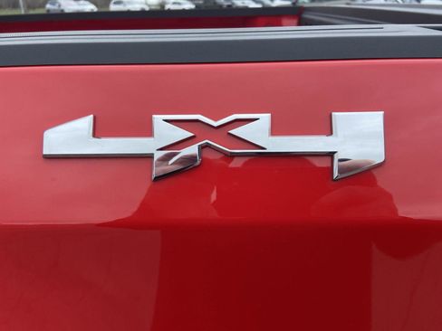 Used 2025 GMC Sierra 1500 Elevation image 79