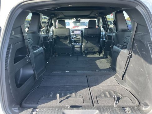 Used 2025 Chrysler Pacifica Limited image 34