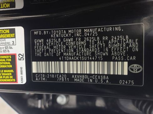 Used 2025 Toyota Camry SE image 38