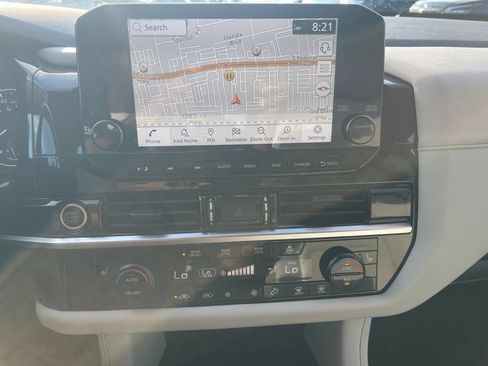 Certified 2024 Nissan Pathfinder SL FWD image 7