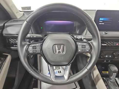 Used 2023 Honda Accord Touring image 14