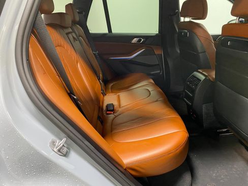 Used 2025 BMW X5 xDrive50e w/ M Sport Package image 18