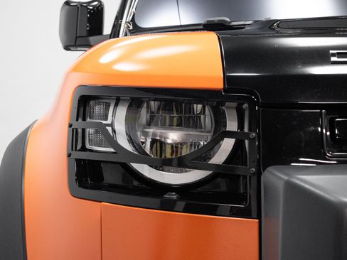 Used 2022 Land Rover Defender 110 S image 30