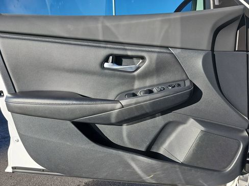 Used 2022 Nissan Sentra SV image 30