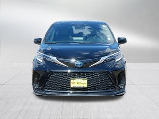 Used 2021 Toyota Sienna XSE FWD video 2