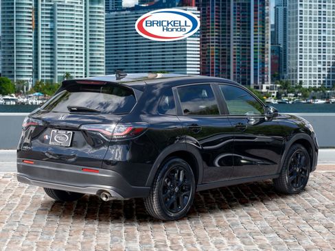 Used 2023 Honda HR-V Sport image 5