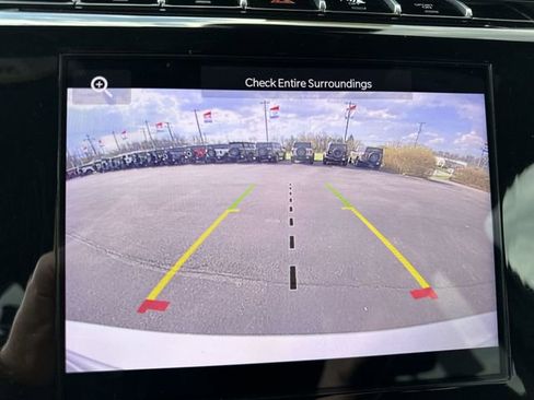 Used 2023 Jeep Grand Cherokee L Laredo image 24