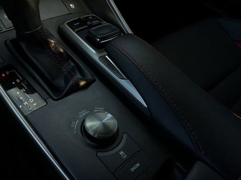Used 2019 Lexus IS 300 RWD image 27