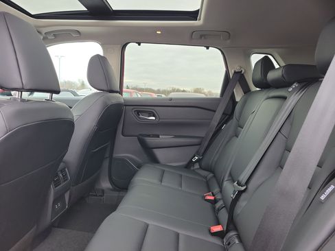 Certified 2026 Nissan Rogue SV w/ SV Premium Package image 11