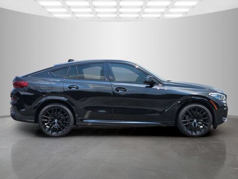 Used 2022 BMW X6 xDrive40i AWD/4WD image 7