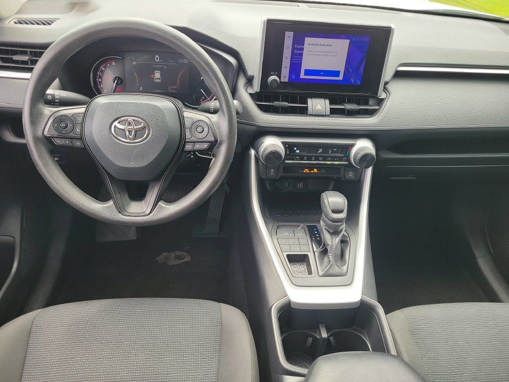 Certified 2024 Toyota RAV4 LE AWD/4WD image 27