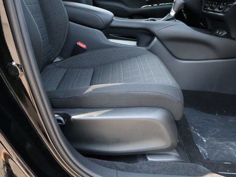 New 2027 Honda HR-V LX image 10