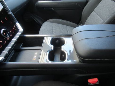 Used 2025 GMC Acadia Elevation image 43