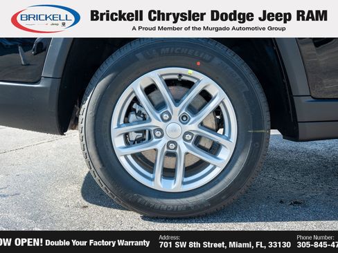 New 2025 Jeep Grand Cherokee L Laredo image 37