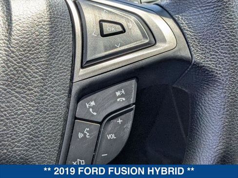 Used 2019 Ford Fusion SE FWD image 15