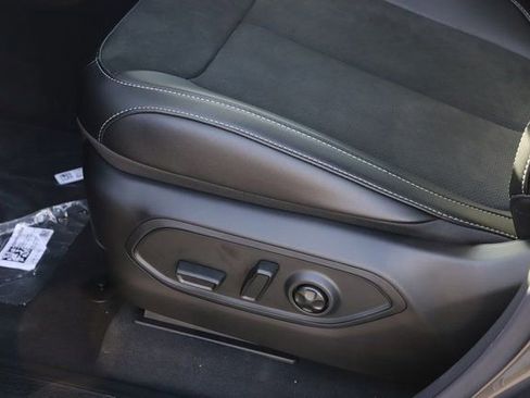 New 2025 Jeep Grand Cherokee Altitude AWD/4WD image 13