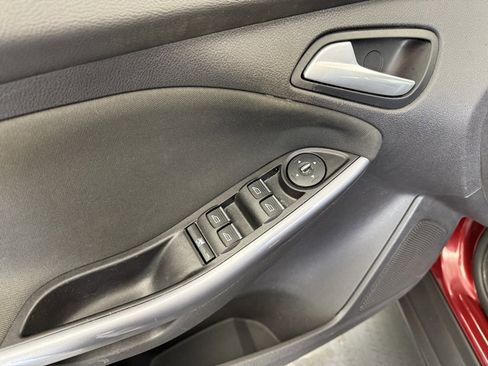 Used 2014 Ford Focus Titanium image 23