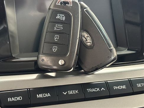 Used 2018 Hyundai Accent SE FWD image 21