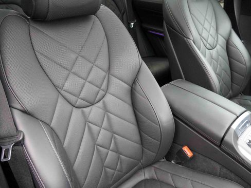 Certified 2023 BMW X5 xDrive45e w/ M Sport Package image 13