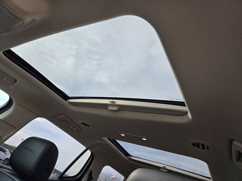 Used 2021 GMC Acadia Denali w/ GMC Pro Grade Package image 10