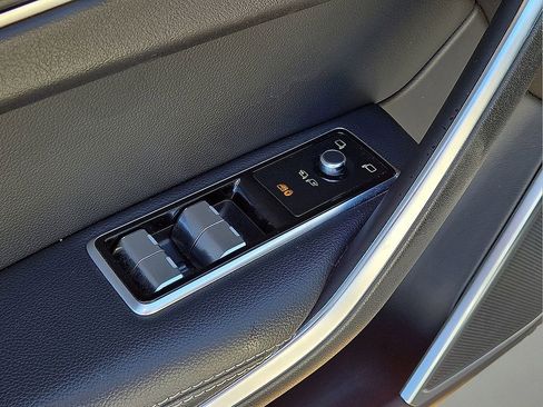 Used 2024 Jaguar F-PACE R-Dynamic S image 20