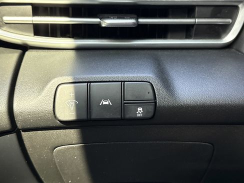 Certified 2022 Hyundai Elantra SEL image 17