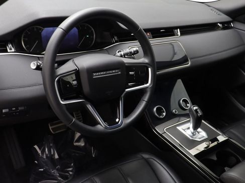 Used 2023 Land Rover Range Rover Evoque R-Dynamic SE image 6