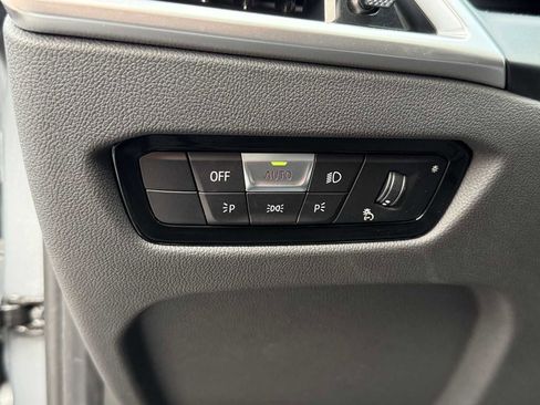 Used 2025 BMW 330i Sedan image 53