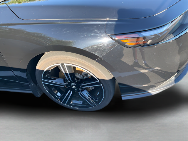 Used 2025 Honda Accord Sport image 3
