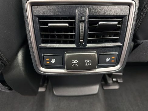 Used 2021 Subaru Forester Touring image 9