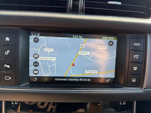 Used 2018 Jaguar XF R-Sport AWD/4WD image 22