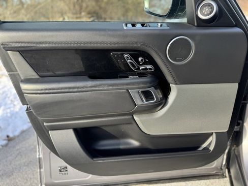 Used 2020 Land Rover Range Rover HSE image 8