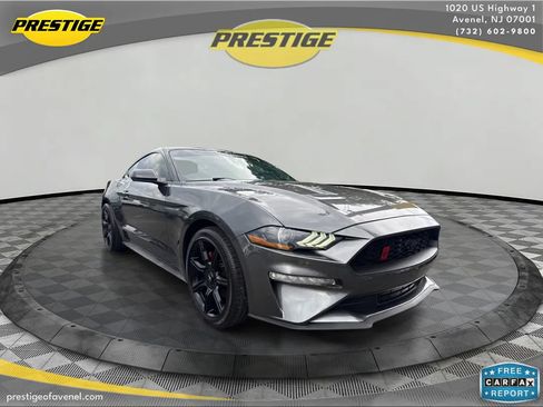 Used 2019 Ford Mustang Coupe w/ Black Accent Package RWD image 3