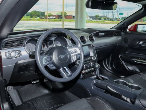 Used 2021 Ford Mustang GT Premium RWD image 17