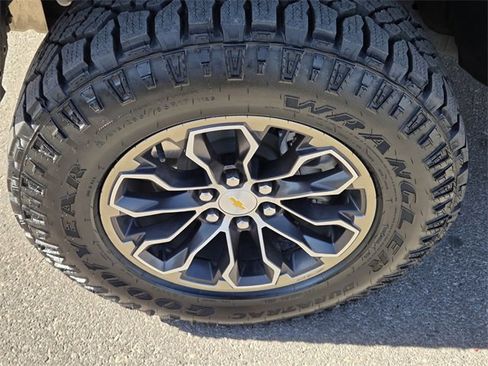 Certified 2022 Chevrolet Colorado ZR2 image 9